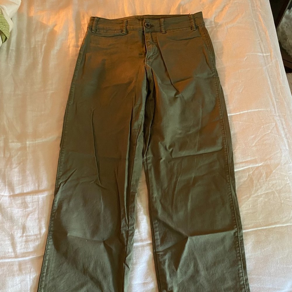 Green trouser-style jeans